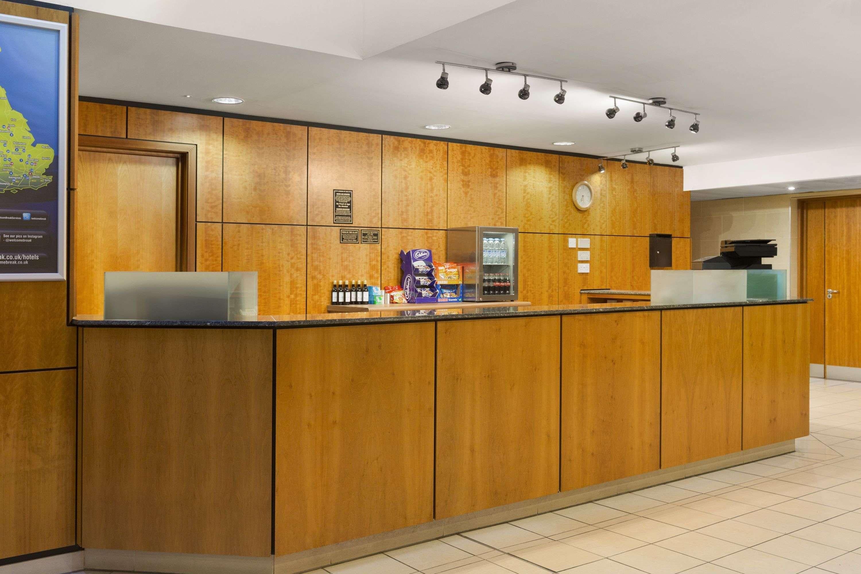 Days Inn Stevenage North Baldock Dış mekan fotoğraf