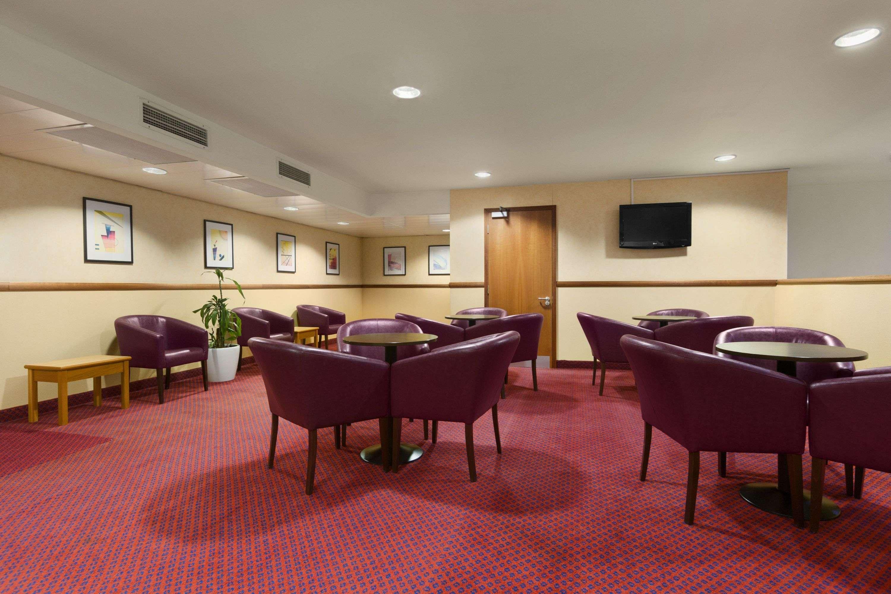 Days Inn Stevenage North Baldock Dış mekan fotoğraf