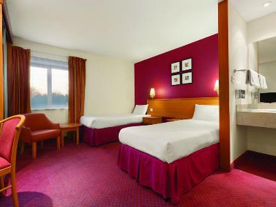 Days Inn Stevenage North Baldock Dış mekan fotoğraf